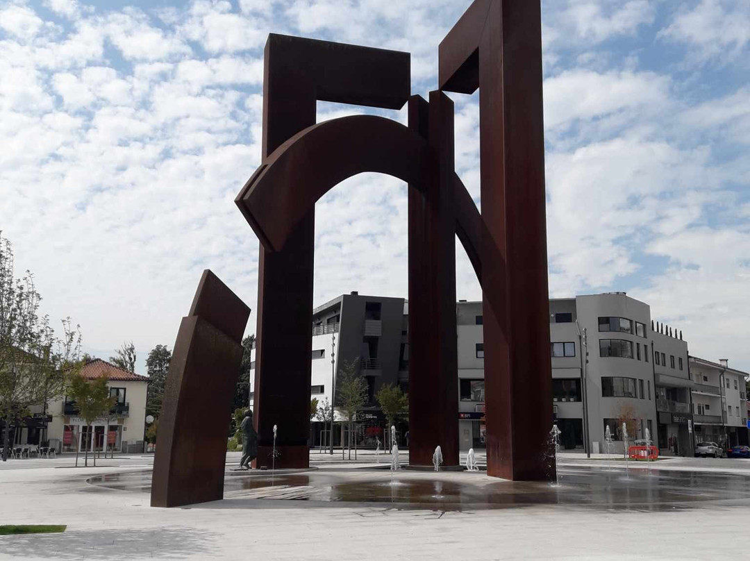 Monumento Ao Marceneiro景点图片