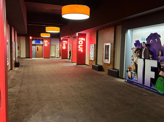 Amc Pembroke Lakes 9-彭布罗克派恩斯必去景点