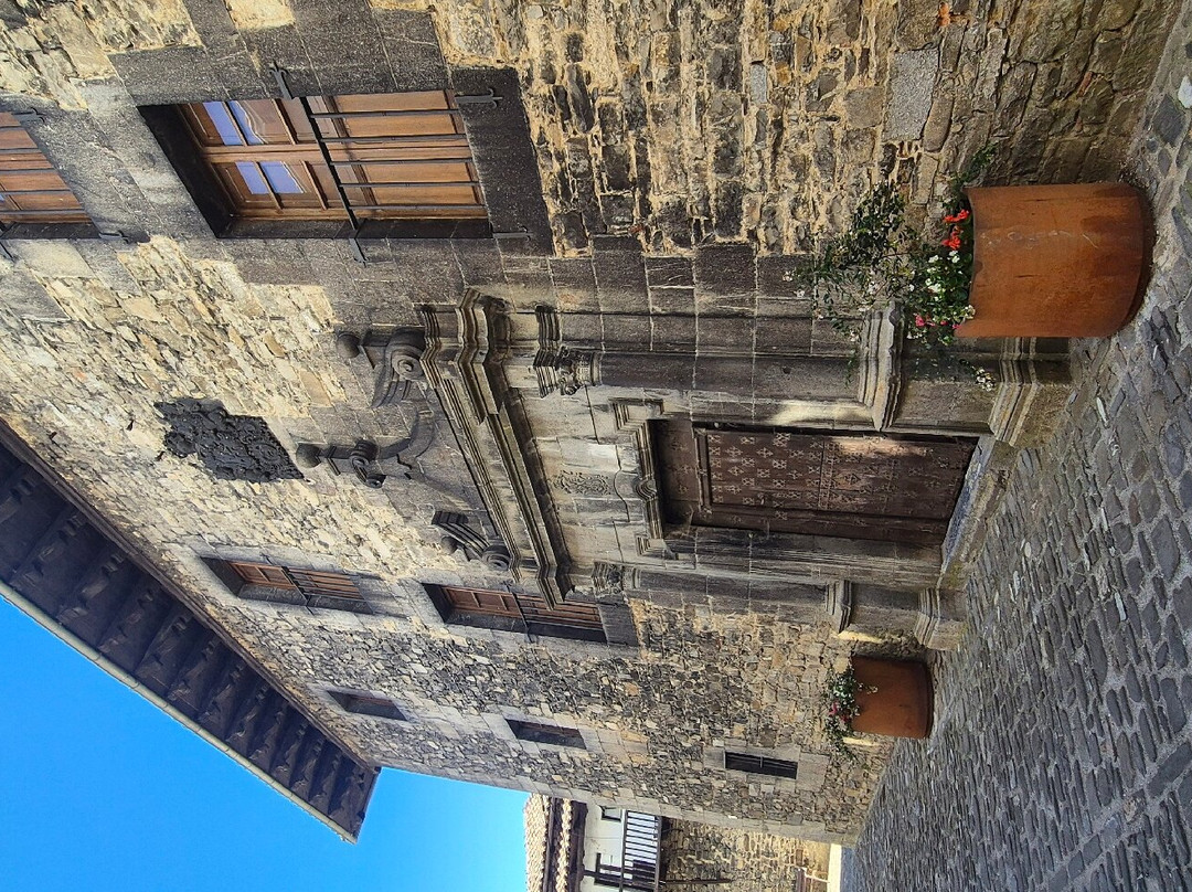 Centro histórico-Roncal必去景点