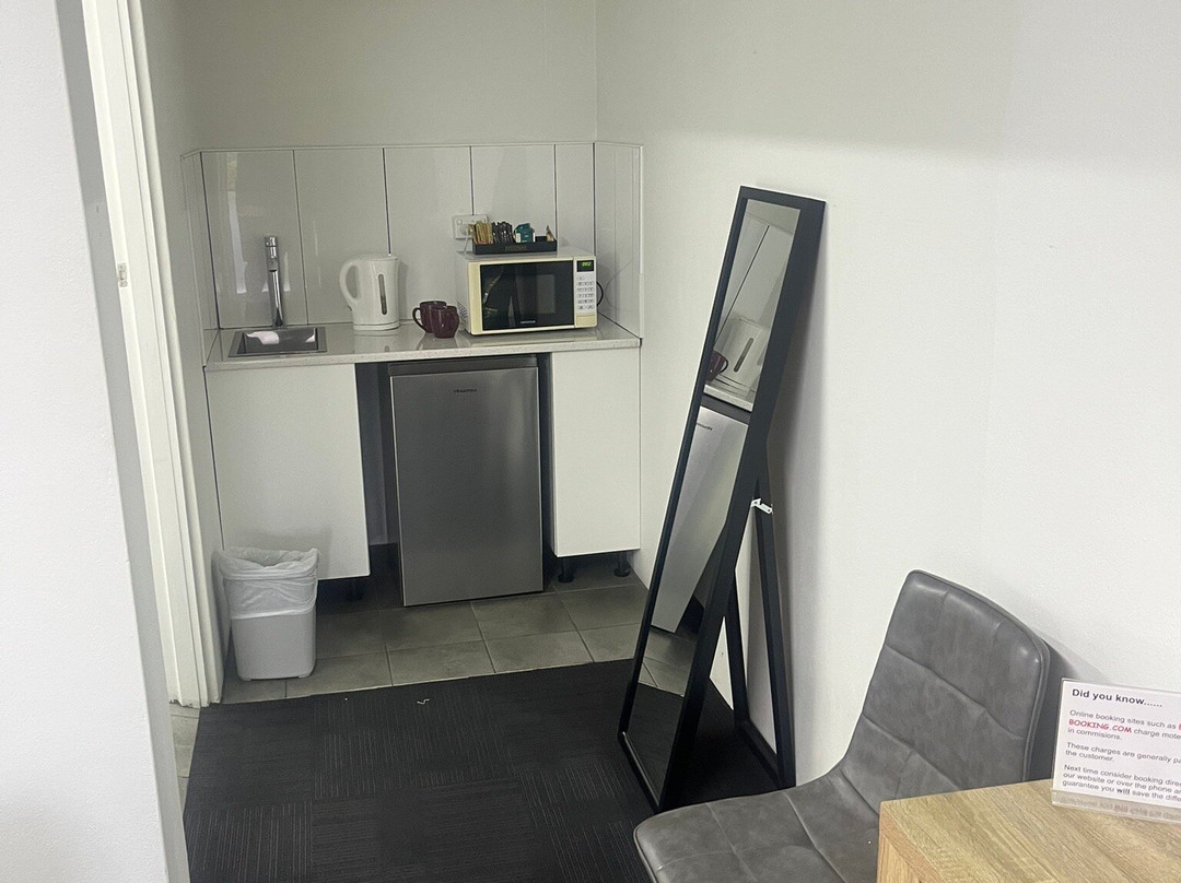 Cherry Blossom Motel主图