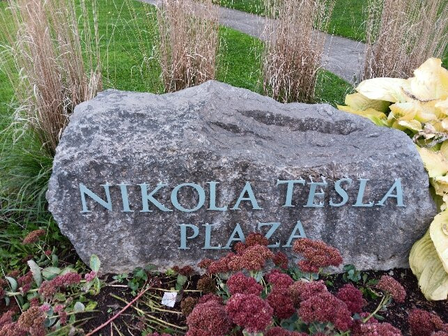 Nikola Tesla Statue-尼亚加拉大瀑布必去景点
