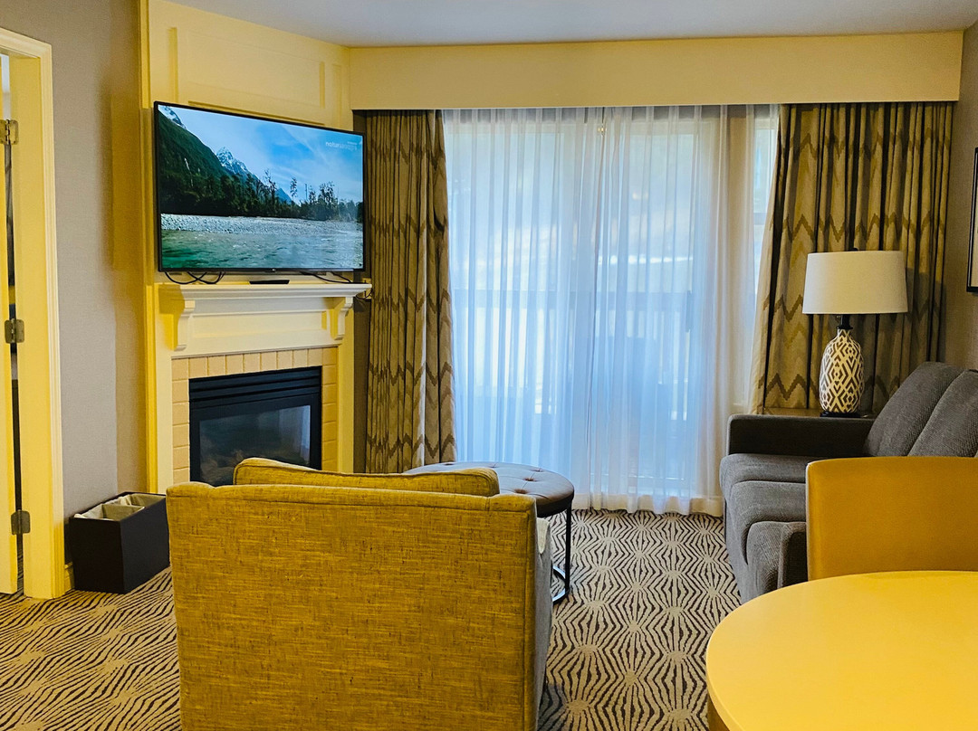 太阳峰会议中心大酒店主图