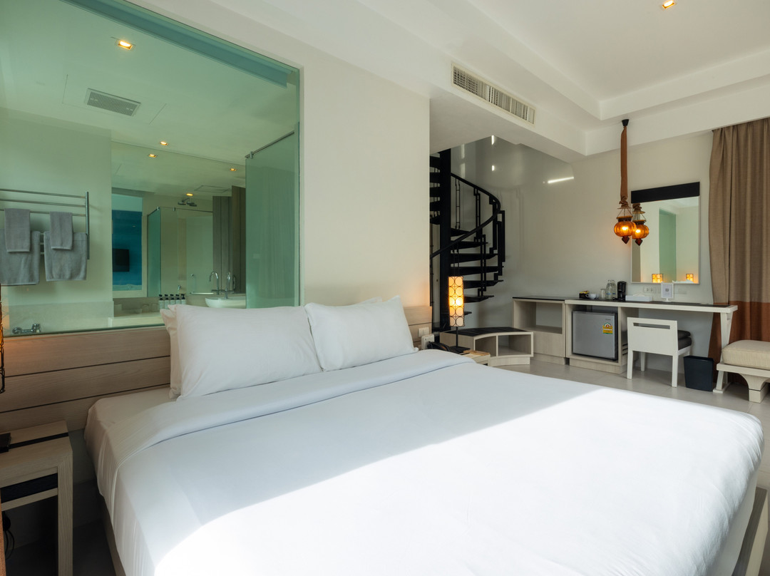 纳文达甲米主图