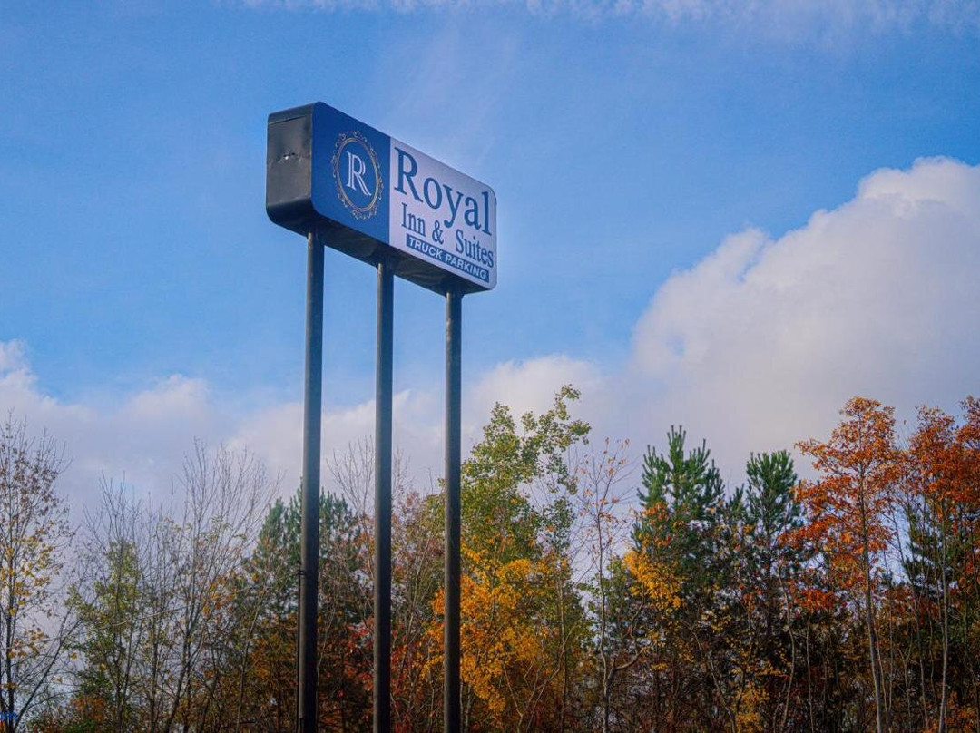 阿克伦酒店住宿-Royal Inn & Suites