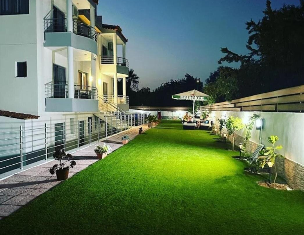 Sun Day Apartments Free Airport Shuttle