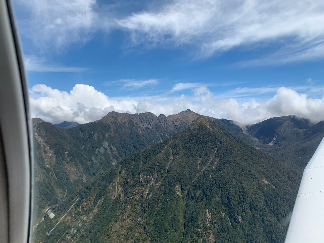 Golden Bay Air-塔卡卡必去景点