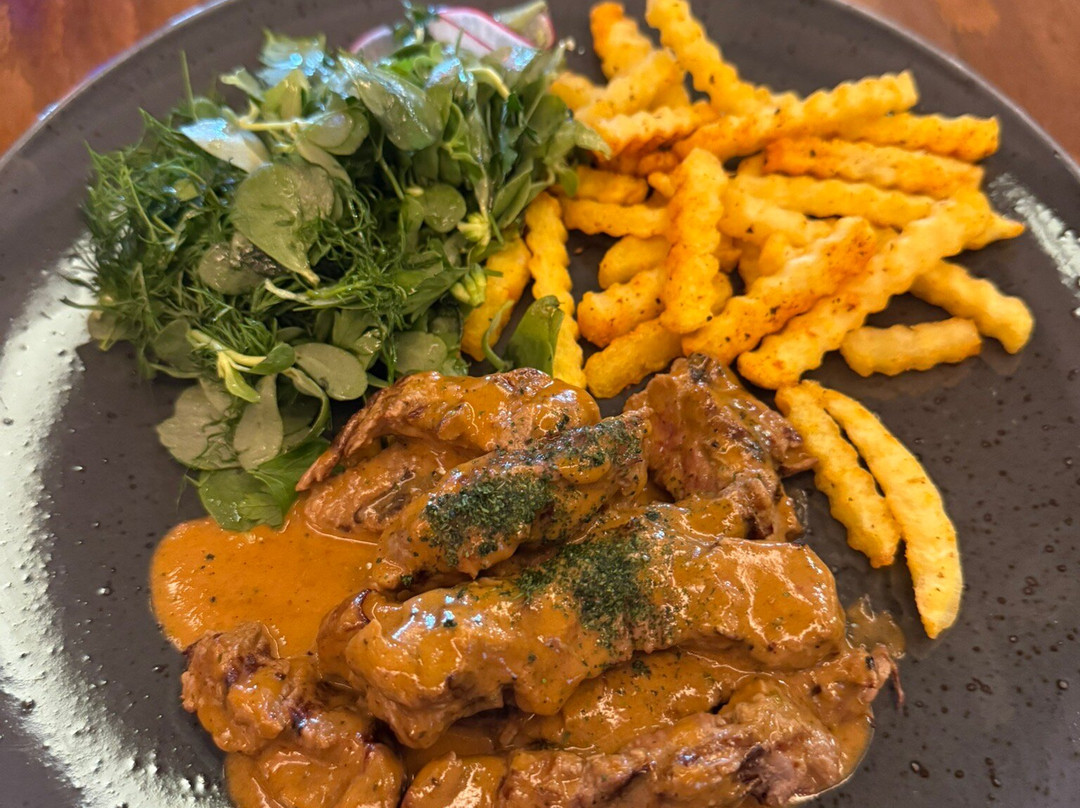 Lou Cafe Bistro