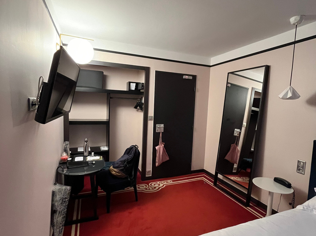 L'hotel主图