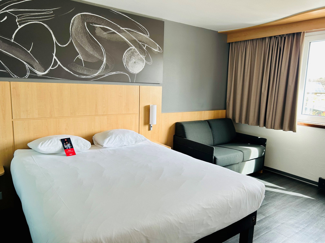 Ibis 3 Lacs Neuchatel主图