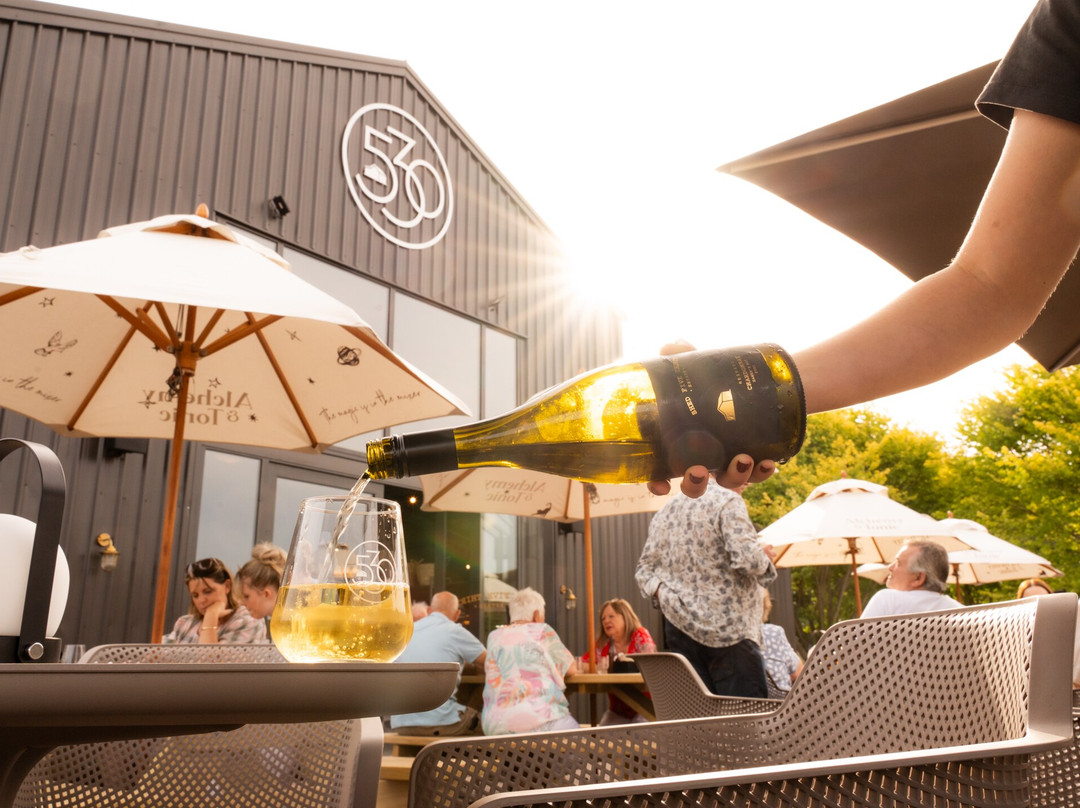 Shed Five Thirty Estate-Puketapu必去景点