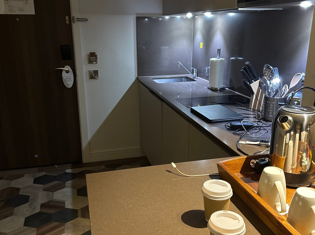 Staybridge Suites London - Heathrow Bath Road by IHG主图