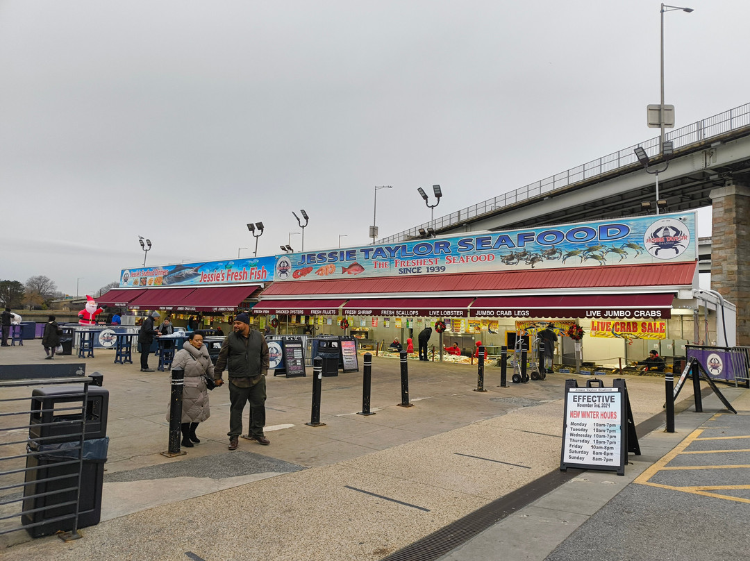 Municipal Fish Market at The Wharf景点图片