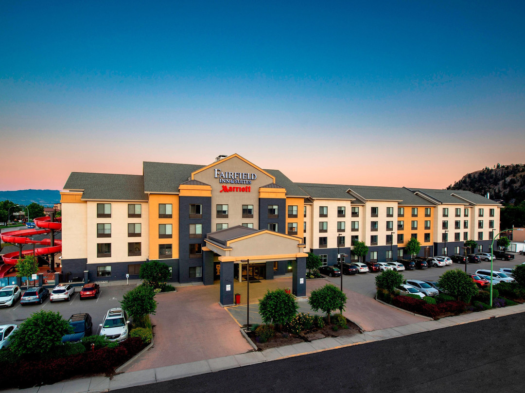 基洛纳万枫酒店及套房主图