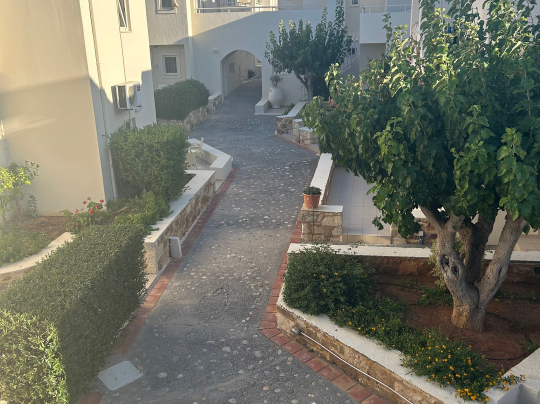 Ourania Apartments Hotel主图