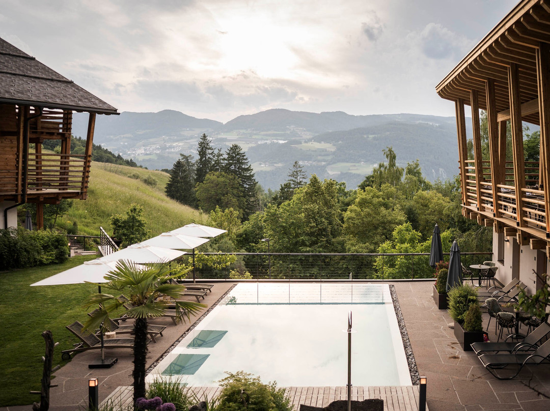 Presulis Hideaway Apartments & Restaurant主图