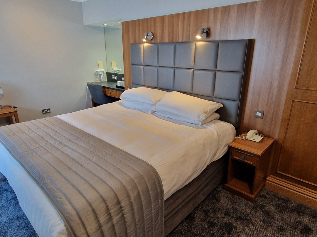 The Royal Hotel主图