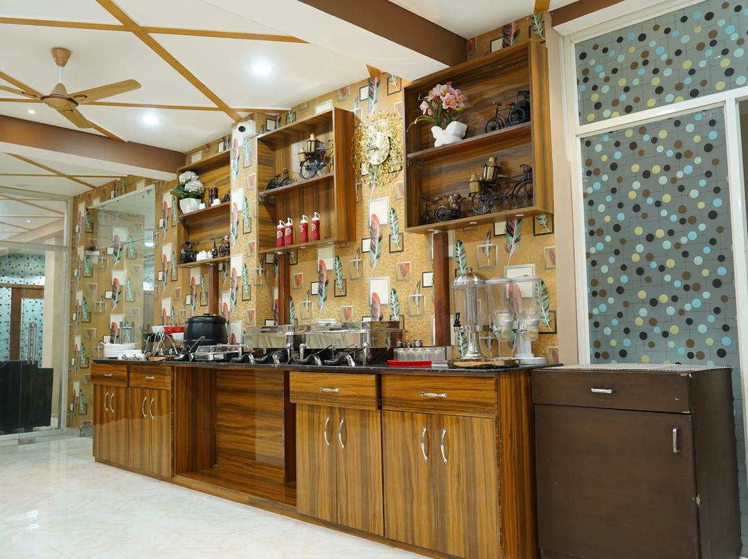 JMC Hotel The Moon Pithampur主图