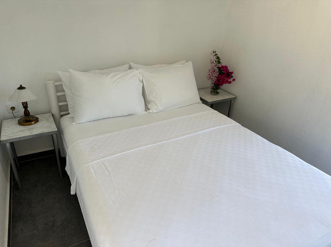 Amos Sea View Accommodation