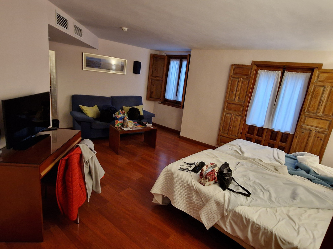 圣伊萨贝尔酒店主图