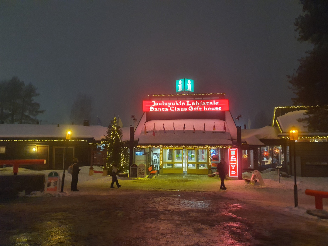 Arctic Circle Mall-罗瓦涅米必去景点