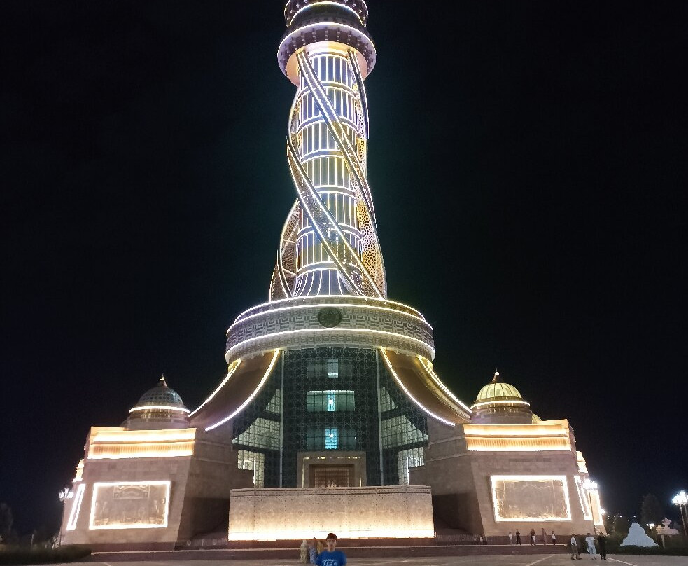 Independence And Freedom Monument-杜尚别必去景点