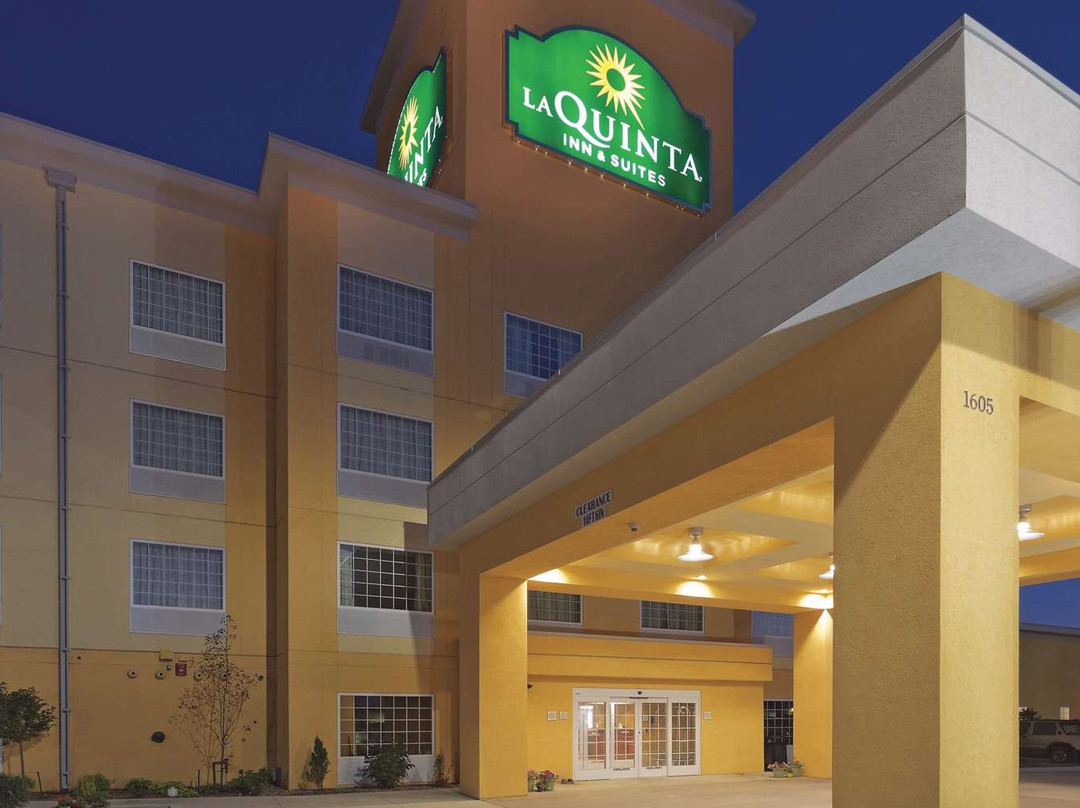 Highland Suites Minot