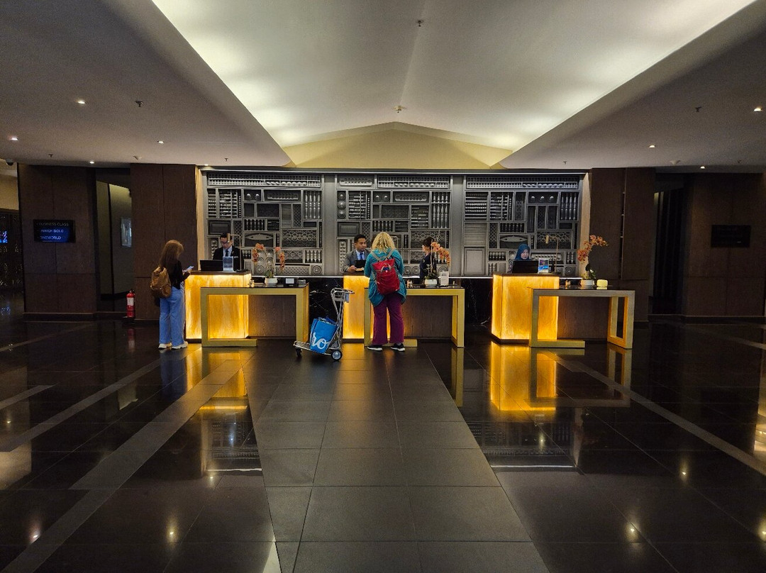 Golden Lounge-雪邦必去景点