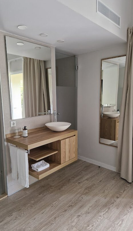 布劳科洛尼亚圣霍尔迪水疗度假酒店主图