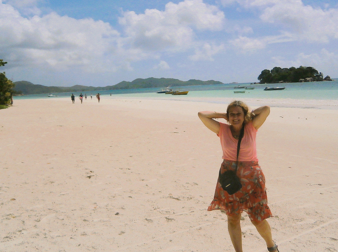 Cote d’Or Beach-普拉兰岛必去景点