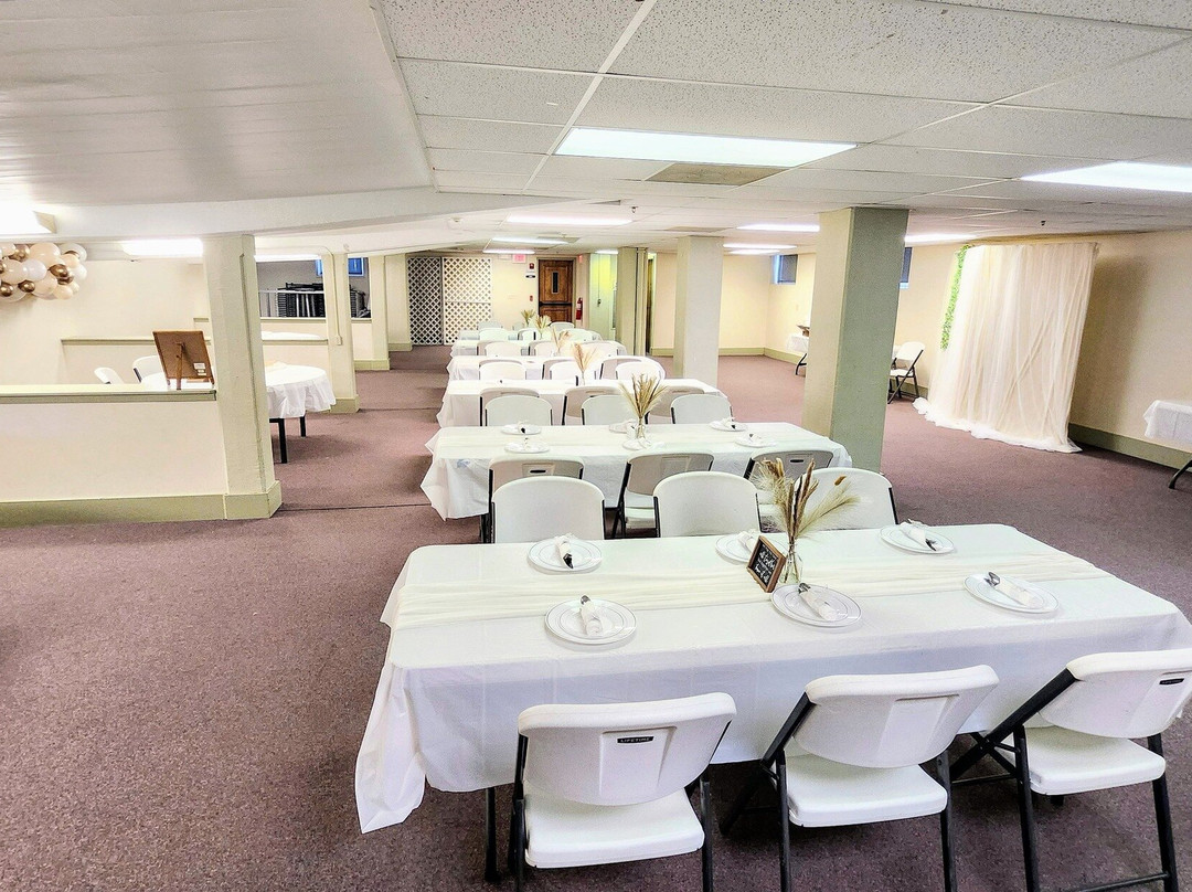 Paola Community Center-Paola必去景点