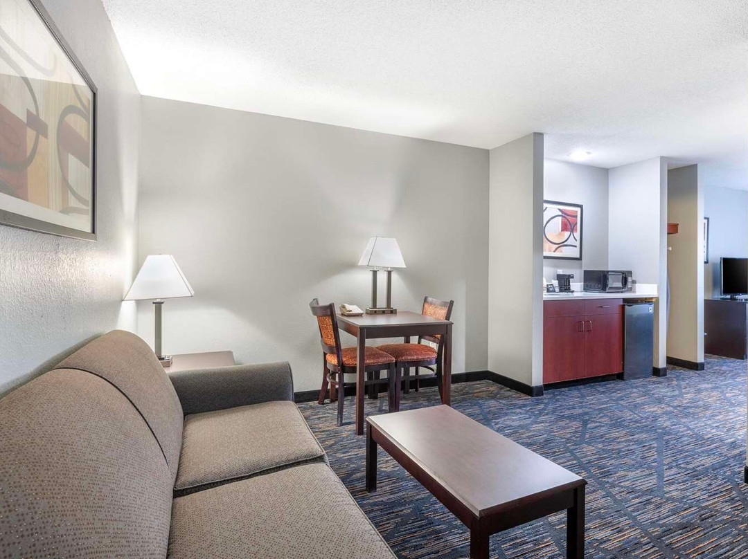 Quality Inn & Suites Lincoln