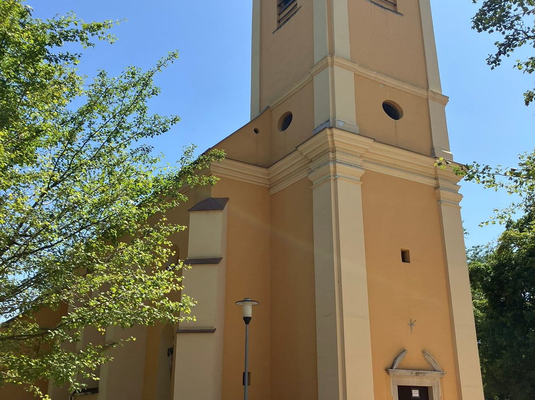 Kirche Des Heiligen Ladislav-Mojmirovce必去景点