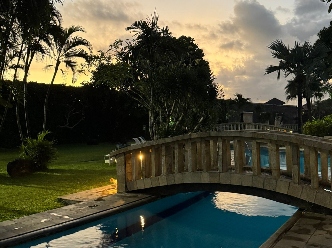 巴厘格拉哈卡卡拉酒店主图