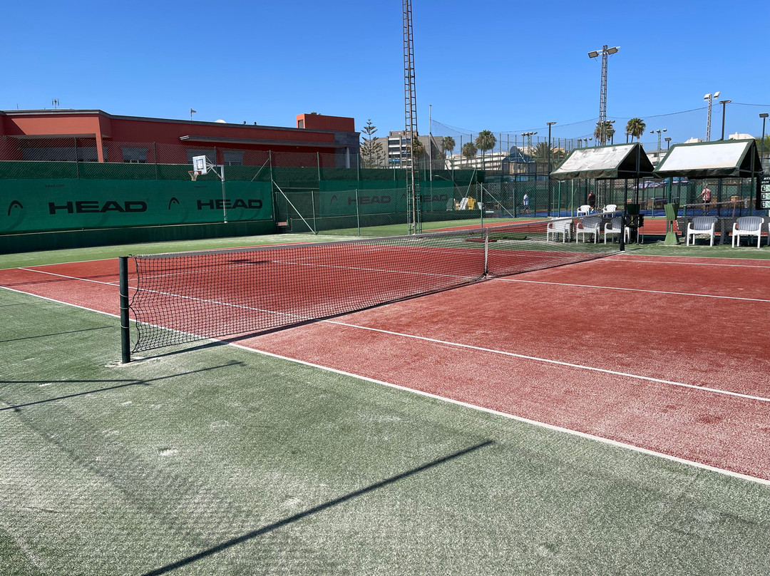 Play Tennis In The Sun-大加那利岛拉斯帕尔马斯必去景点