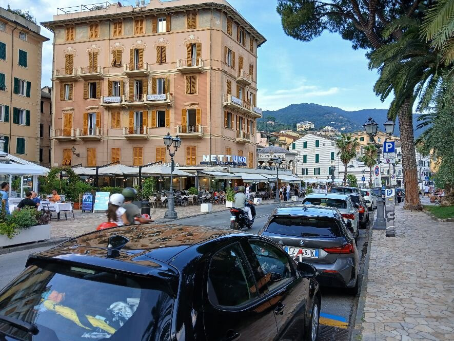 Lungomare Vittorio Veneto-拉帕洛必去景点