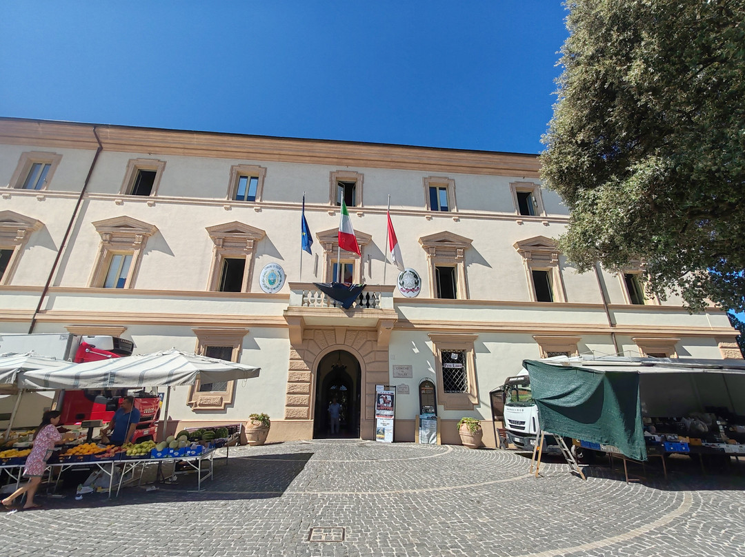 Palazzo Comunale di Tolfa-Tolfa必去景点