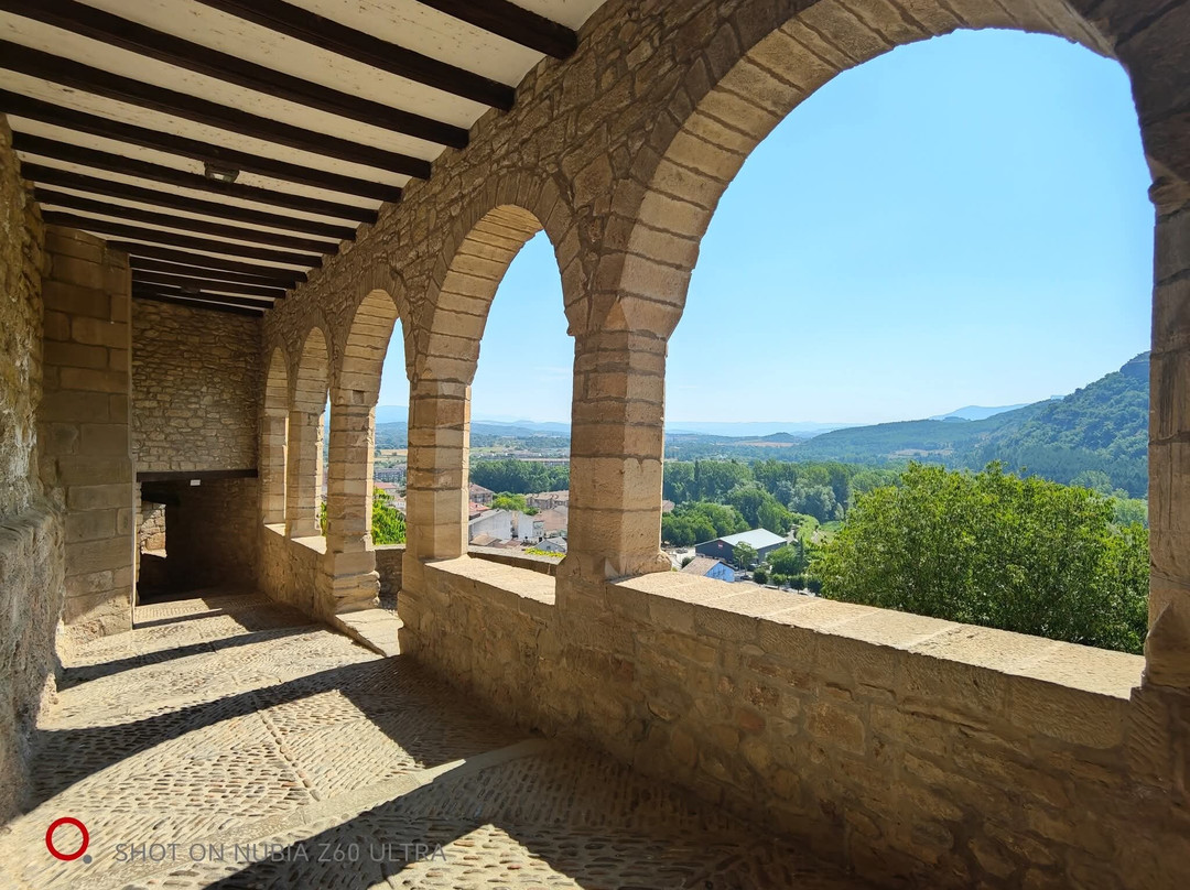 Basilica de Santa Maria de la Pena-Graus必去景点
