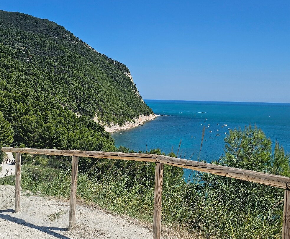 Spiaggia di San Michele-Sirolo必去景点