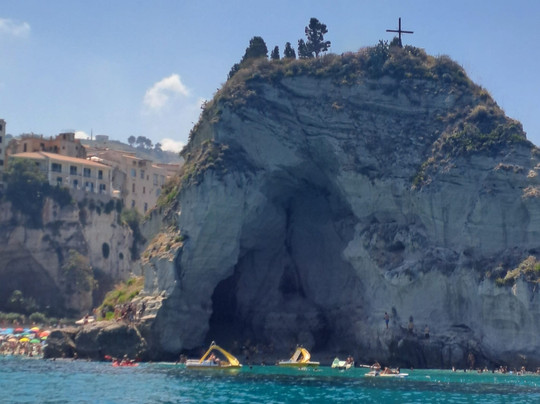 Easy Rental Boat Tropea-特罗佩阿必去景点