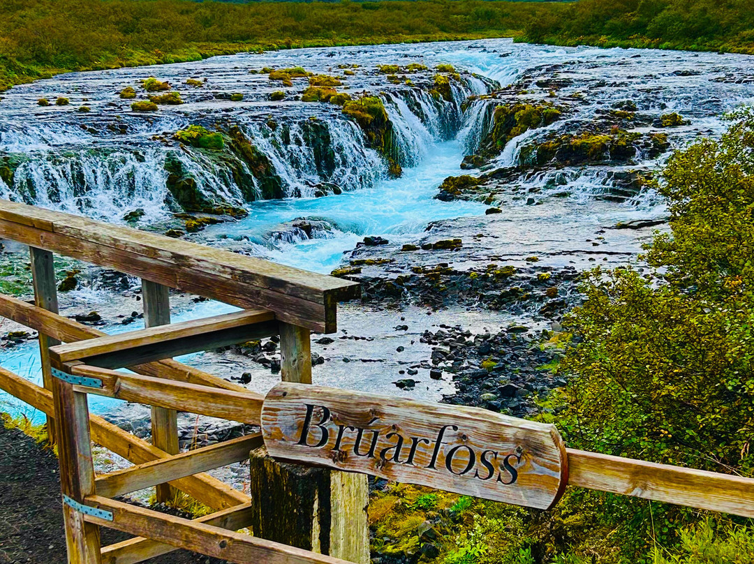 Bruarfoss Waterfall 蒂芬尼藍瀑布-Brekkuskogur必去景点