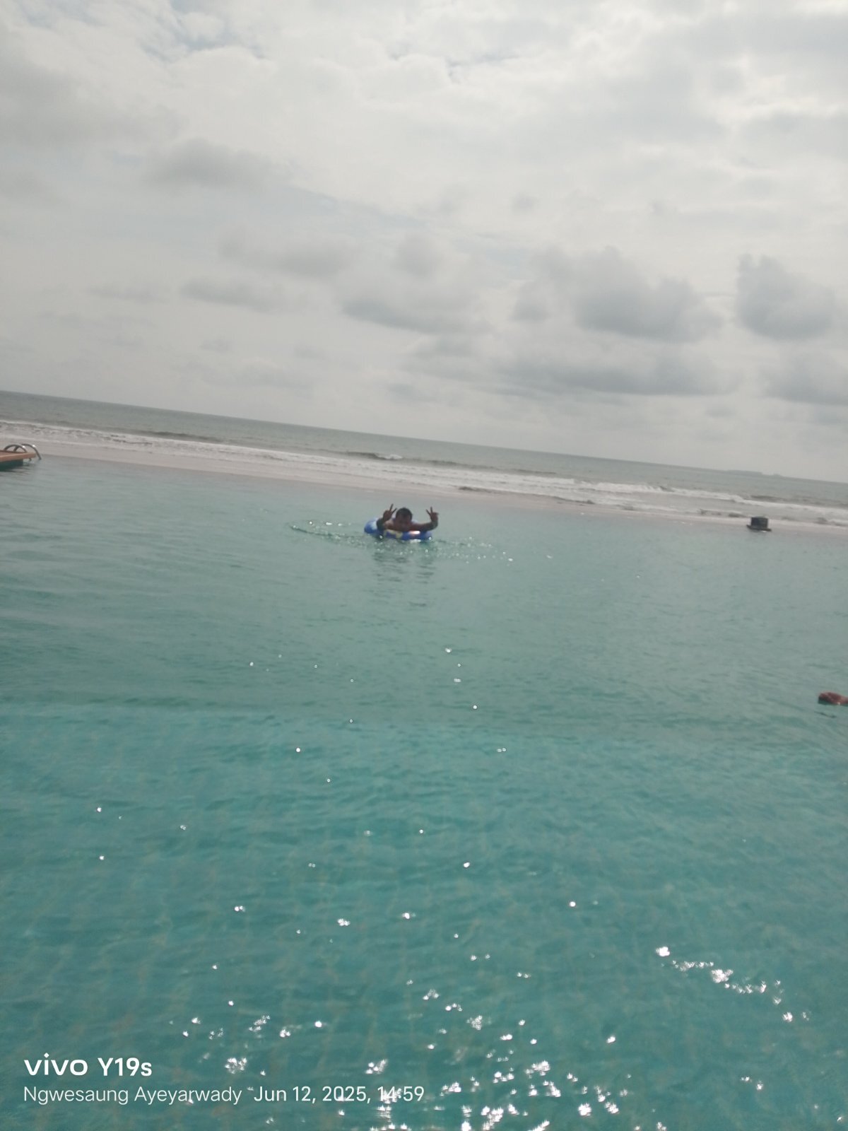 纳沃萨恩游艇俱乐部&度假村-泳池