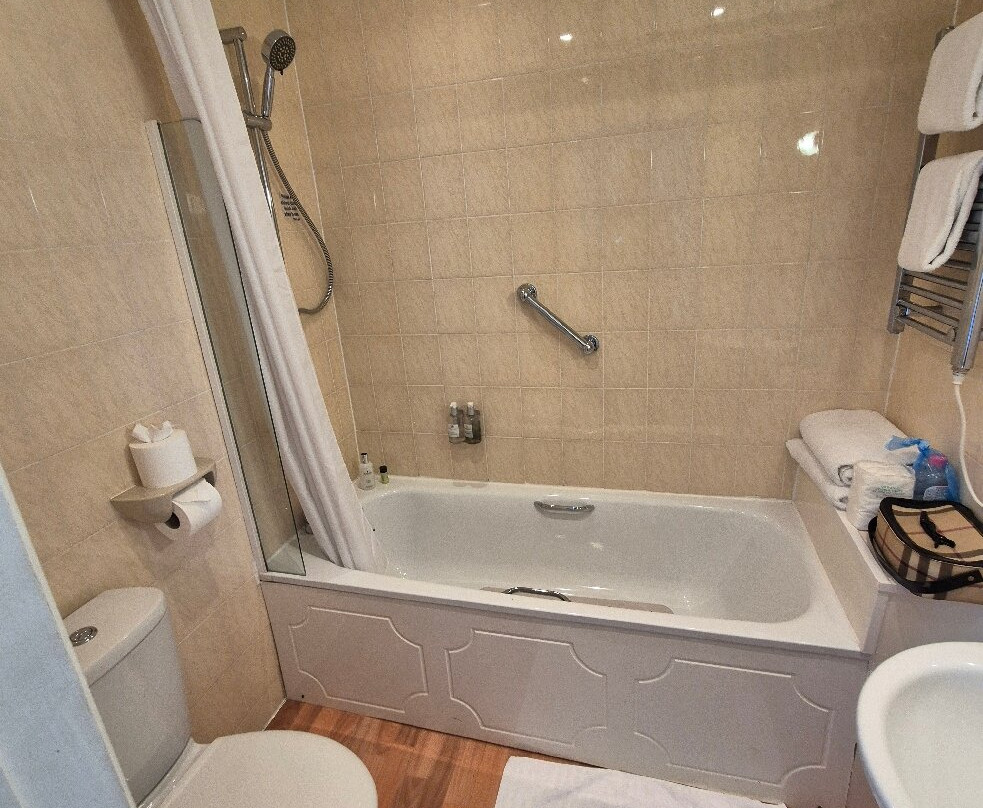 The Royal Hotel主图