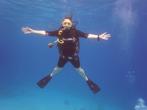 Gold Stars Diving Center-纳布克湾必去景点