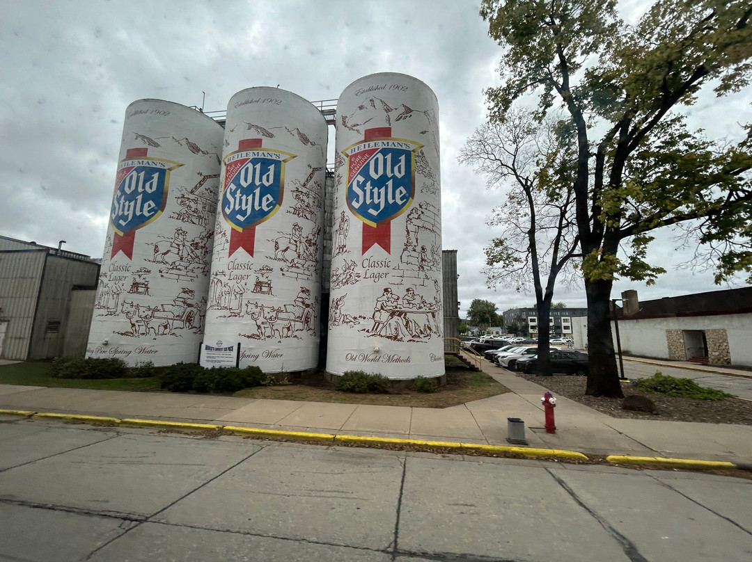 World’s Largest Six Pack-拉克罗斯必去景点