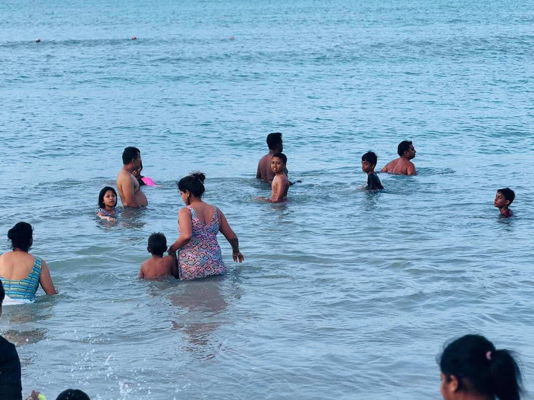 Earl's Red Passikudah