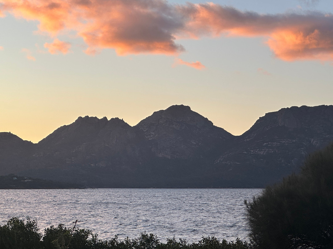 海湾边缘度假村主图