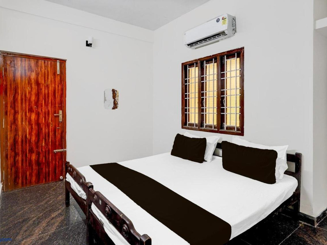 Hotel O Eswar Residency Avadi