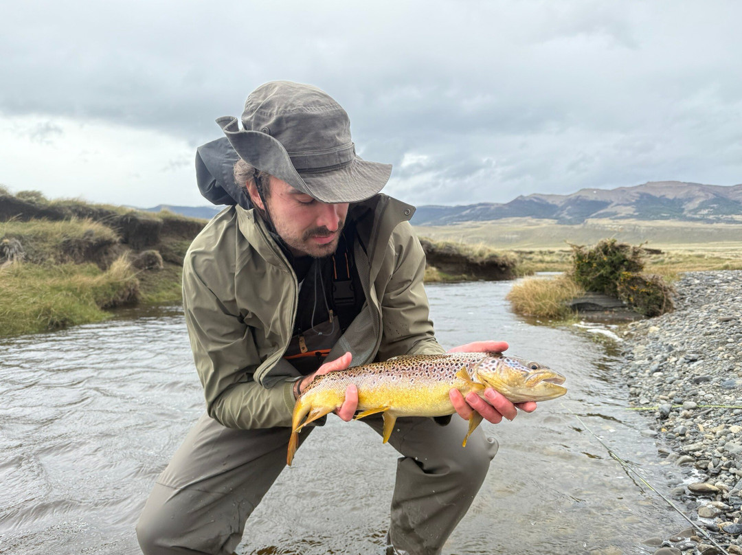 Mosquero Fly Fishing-纳塔莱斯港必去景点