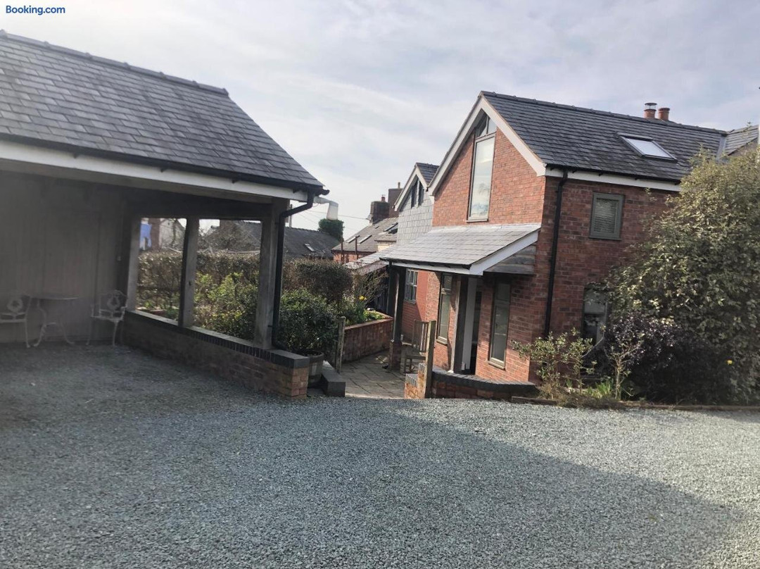 Trewern酒店住宿-Top House