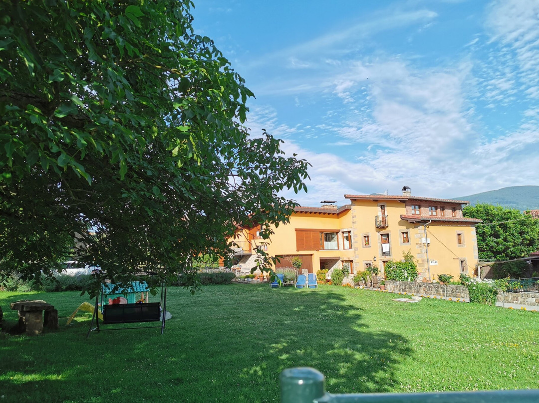 Apartamentos Rurales la Casa Vieja de Silió